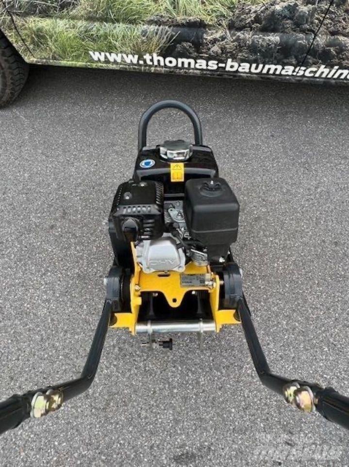 Bomag BVP 18/45 プレートコンパクター