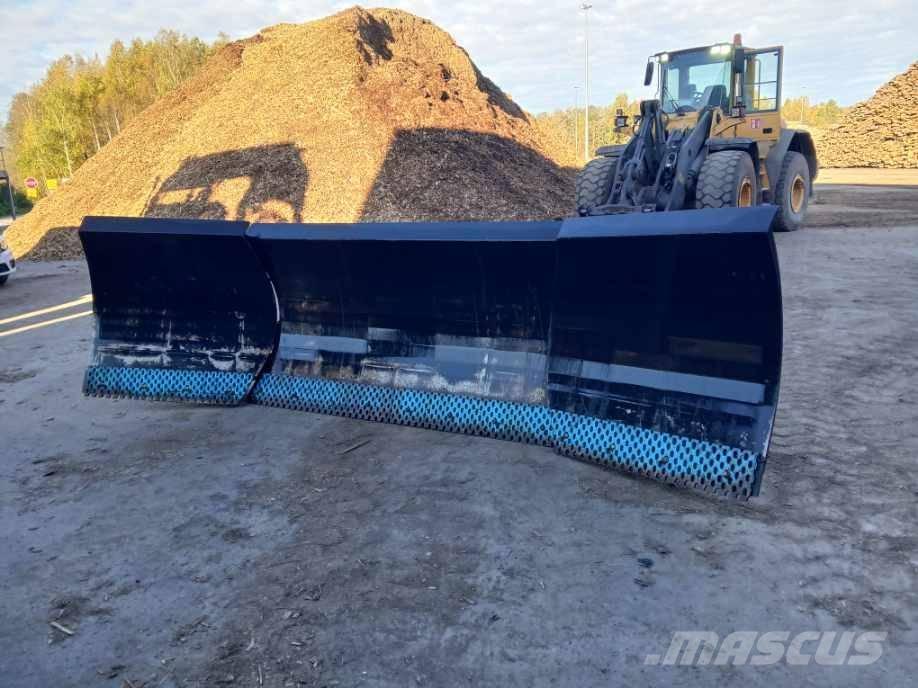  Klaffblad Carrus プラウ