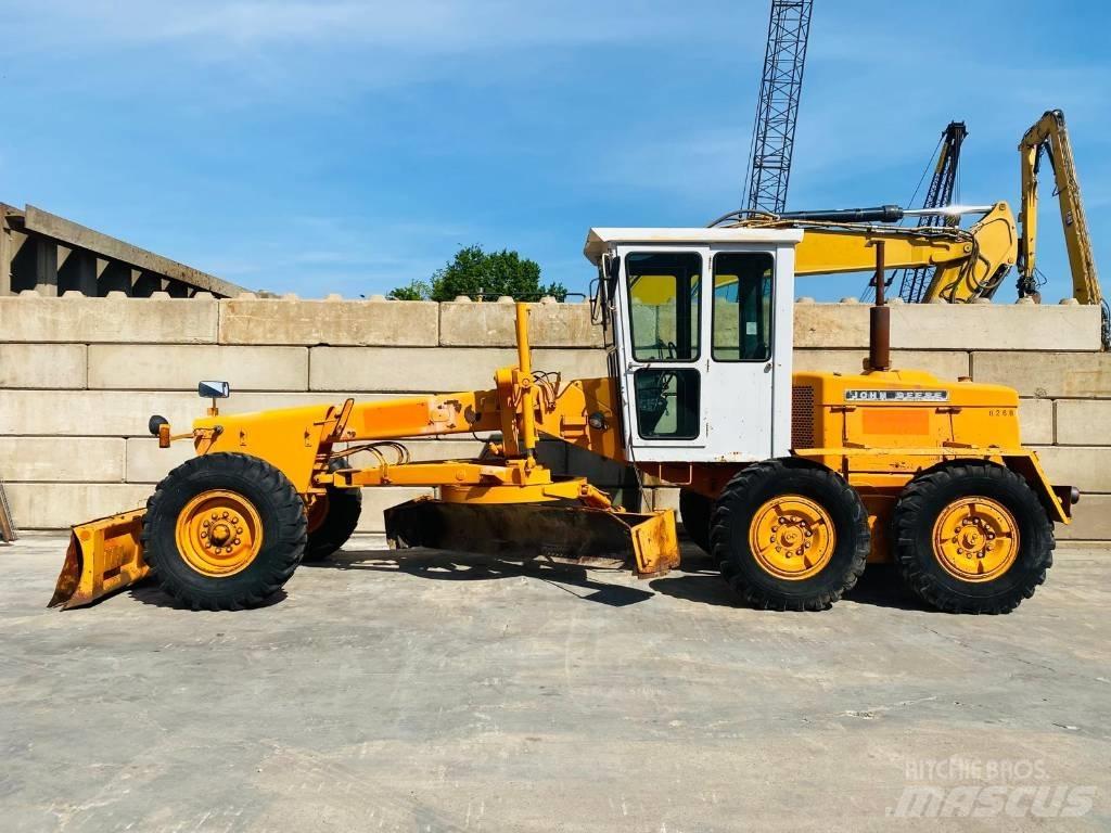 John Deere 570 A モーターグレーダー