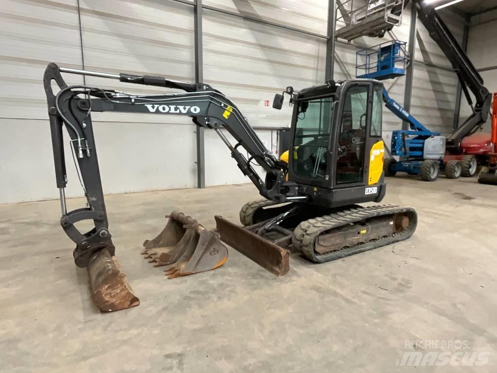 Volvo ECR 50 D ミニ油圧ショベル 7t以下（ミニユンボ・ミニディガー）