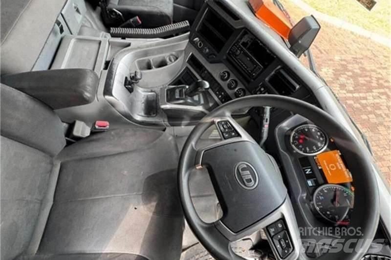 UD TRUCKS QUON その他トラック