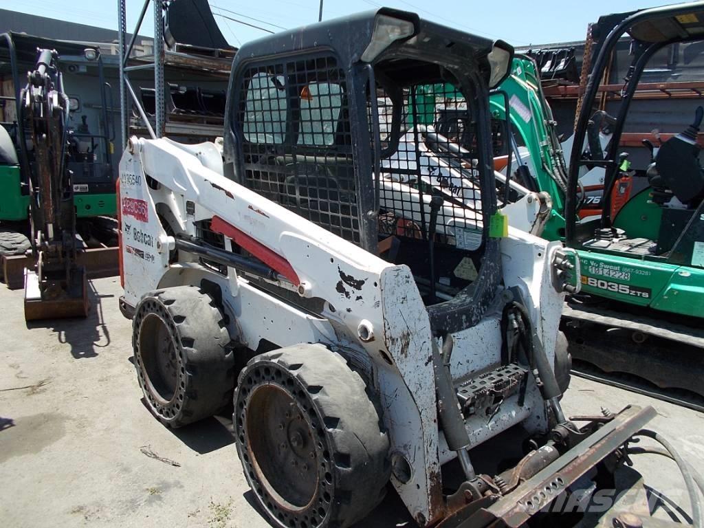 Bobcat S510 スキッドステアローダー