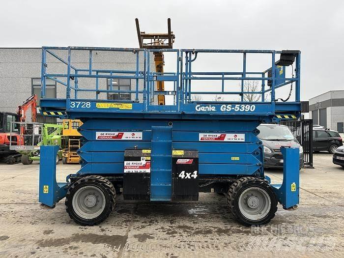 Genie GS5390 RT シザースリフト