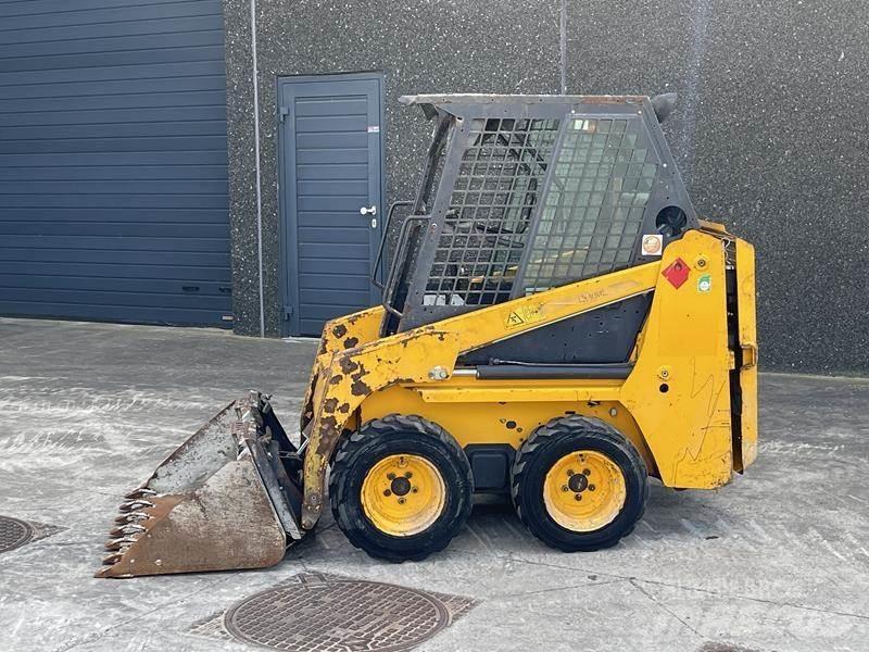 Bobcat S 70 スキッドステアローダー
