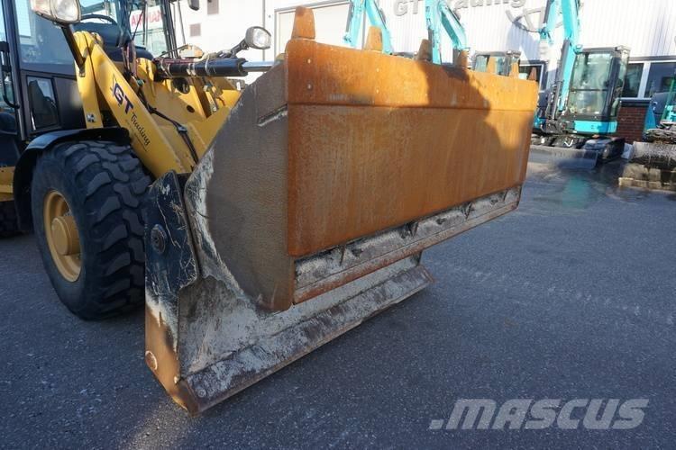 CAT 906 M ホイールローダー・タイヤショベル