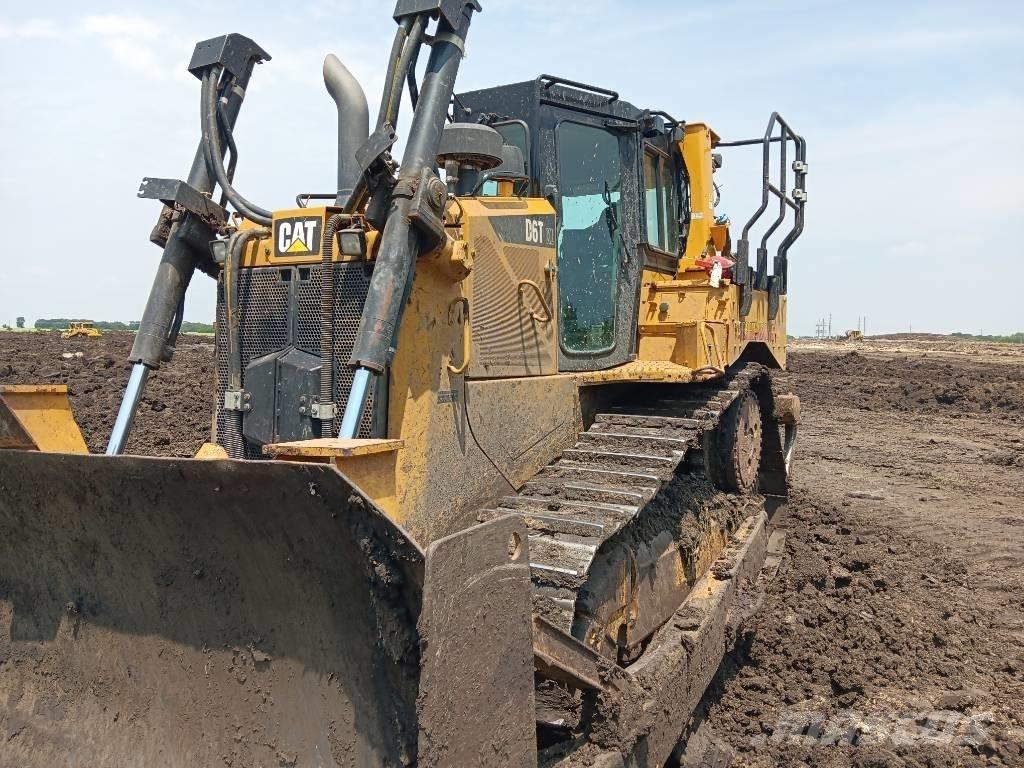 CAT D 6 T XL ブルドーザー