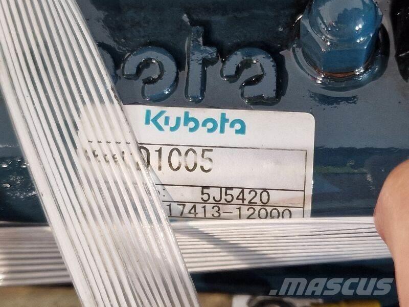 Kubota D1005 エンジン