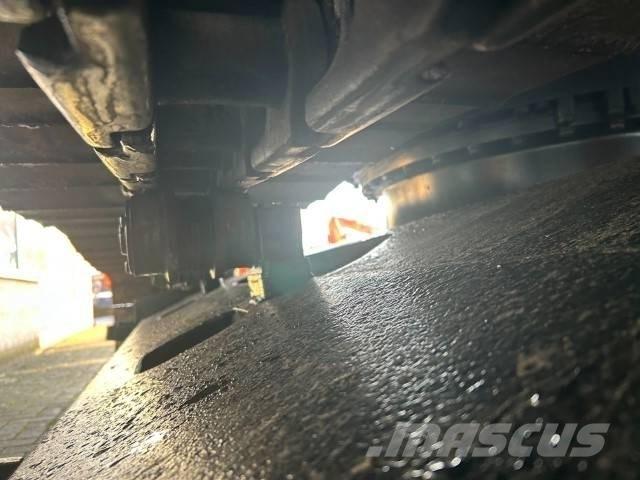 Hitachi ZX 210 LC-5B 大型油圧ショベル12t以上（パワーショベル・ユンボ）