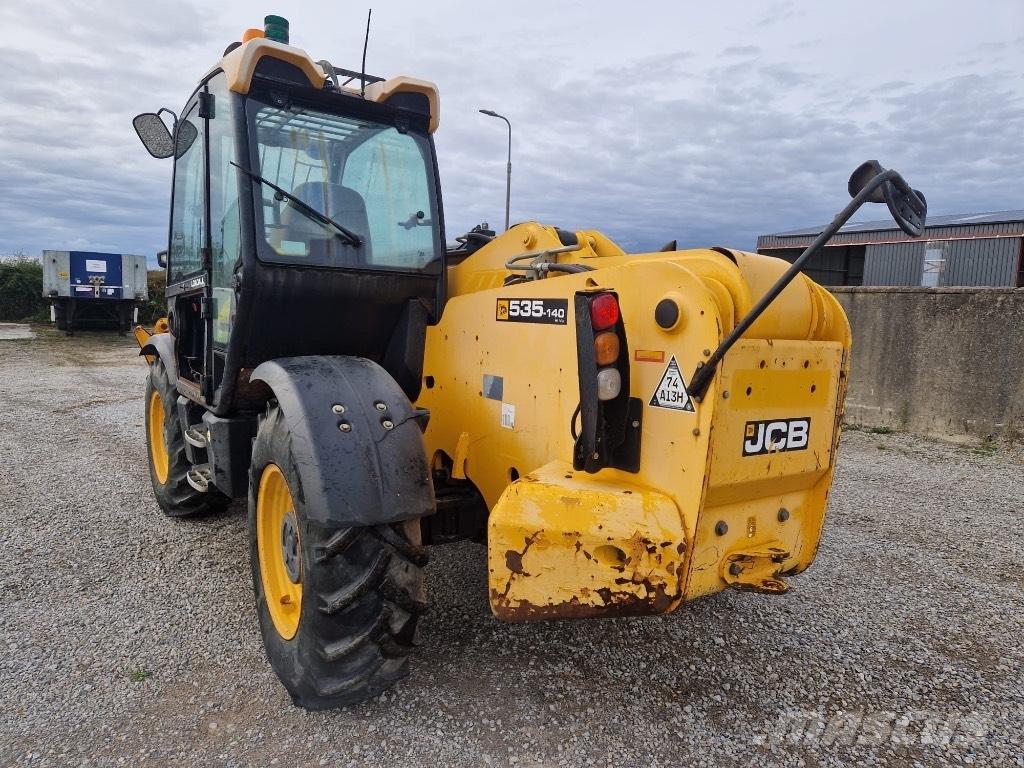 JCB 535-140 テレスコーピックハンドラー