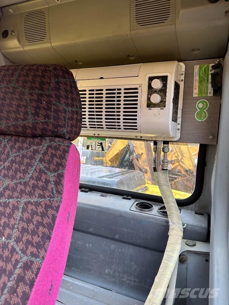 Komatsu PC 110 大型油圧ショベル12t以上（パワーショベル・ユンボ）