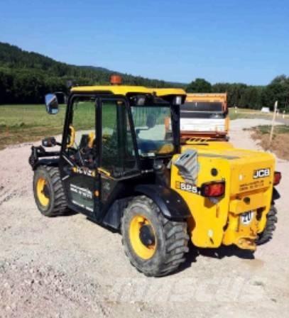 JCB 525-60 テレスコーピックハンドラー