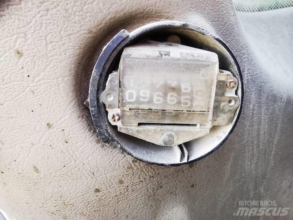 Volvo EC 210 C L 大型油圧ショベル12t以上（パワーショベル・ユンボ）