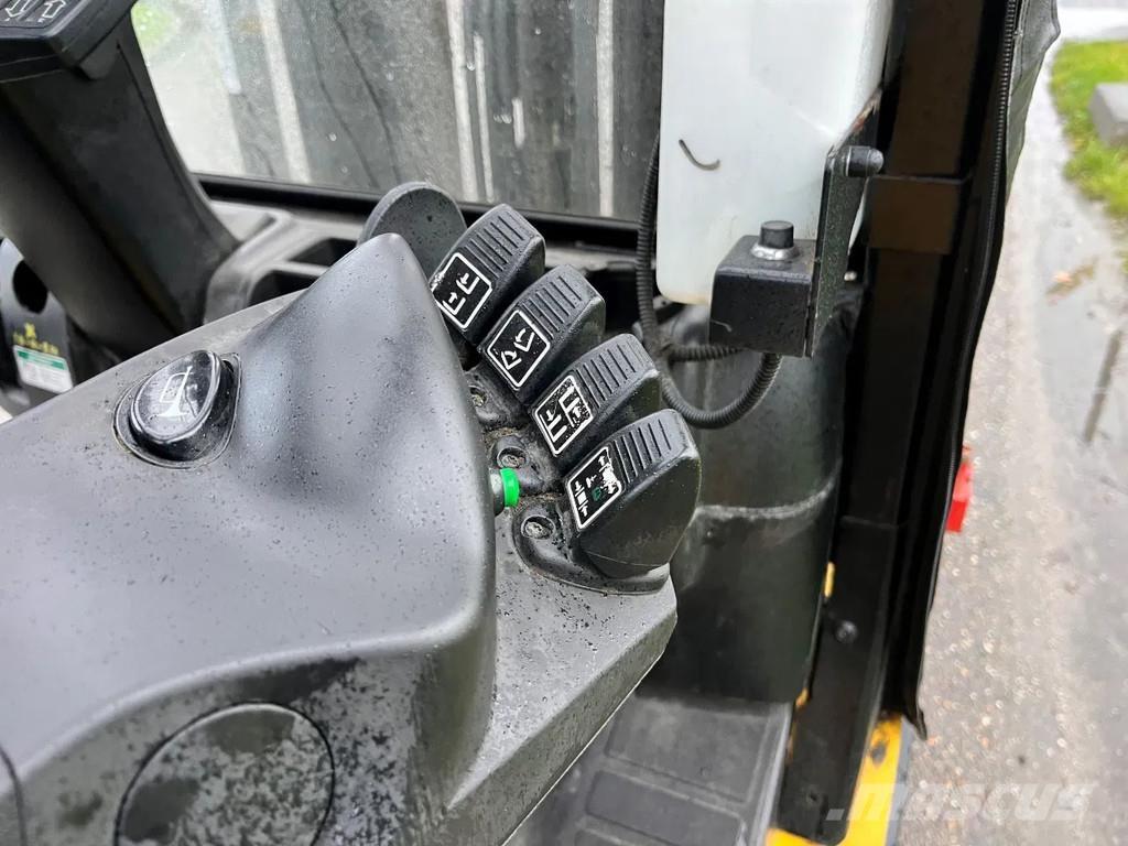 Yale GLP25VXE2170 LPGフォークリフト