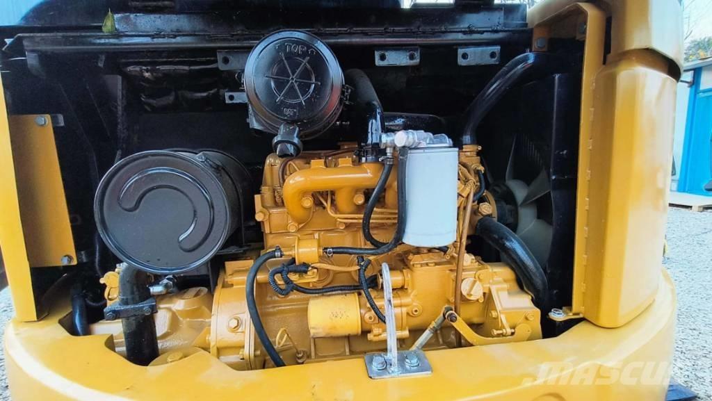 CAT 305 CR ミニ油圧ショベル 7t以下（ミニユンボ・ミニディガー）