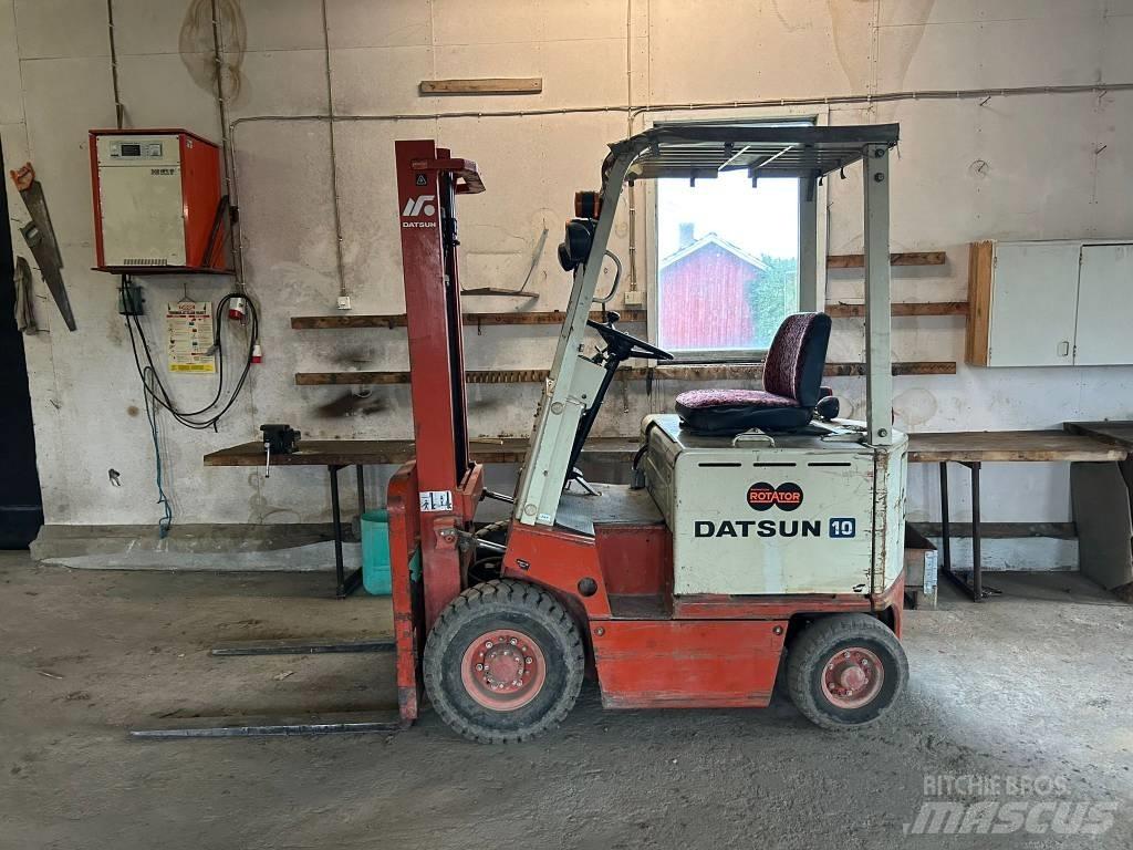 Datsun 10 バッテリーフォークリフト