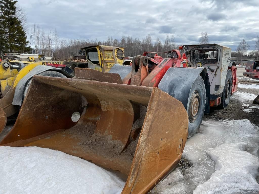 Sandvik LH 410 地下ローダー