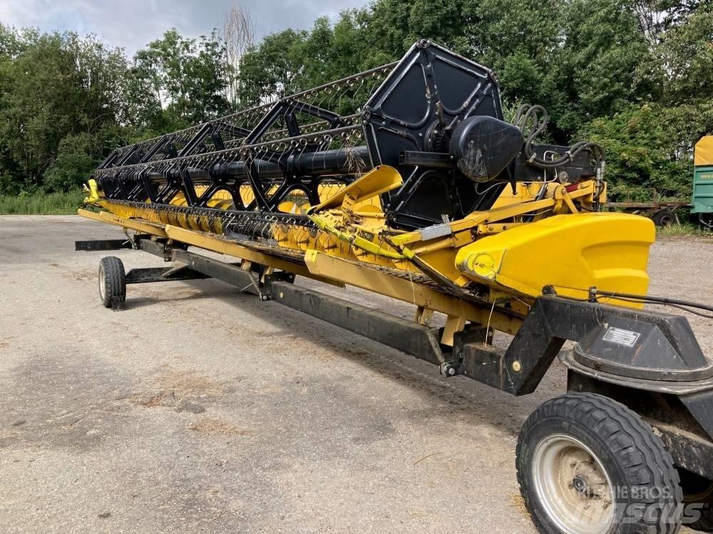 New Holland CR 9080 コンバイン