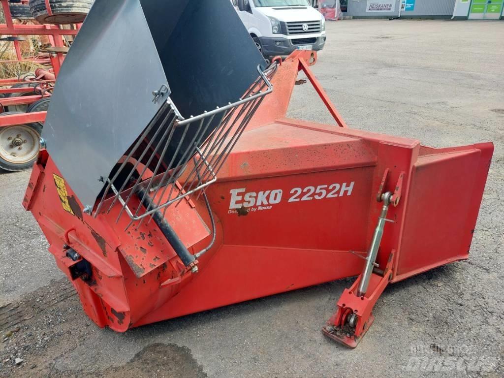 Esko 2252 H 除雪機