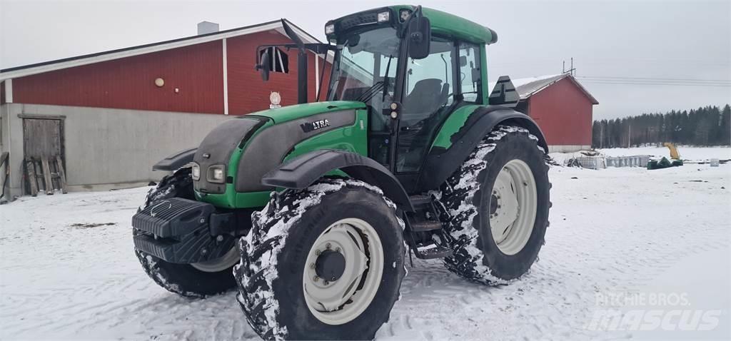 Valtra C130 Hitec トラクター