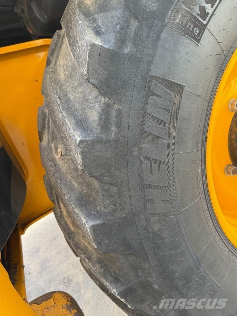 JCB 3 CX バックホーローダー