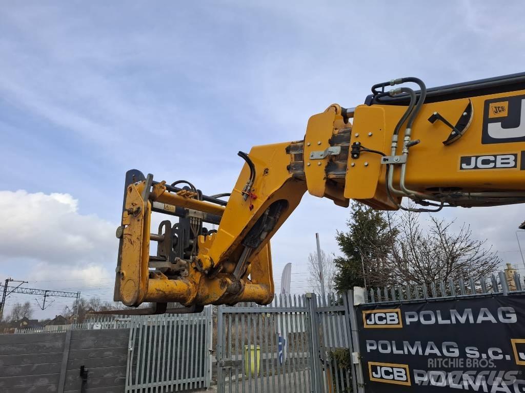 JCB 540-140 テレスコーピックハンドラー
