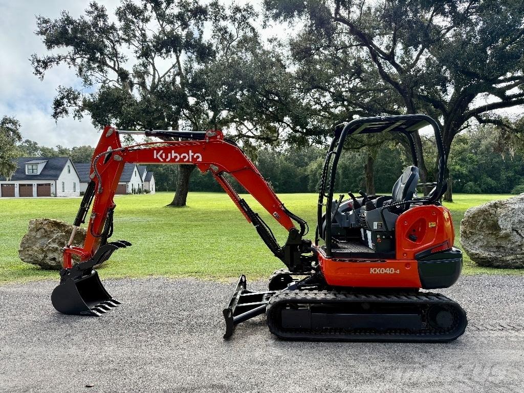 Kubota KX 040-4 ミニ油圧ショベル 7t以下（ミニユンボ・ミニディガー）