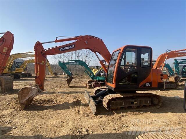Doosan DX80 ミニ油圧ショベル 7t以下（ミニユンボ・ミニディガー）