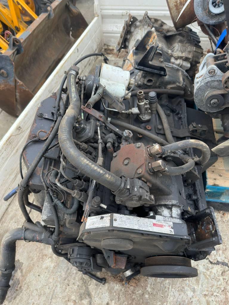 Cummins 359/5.9 エンジン