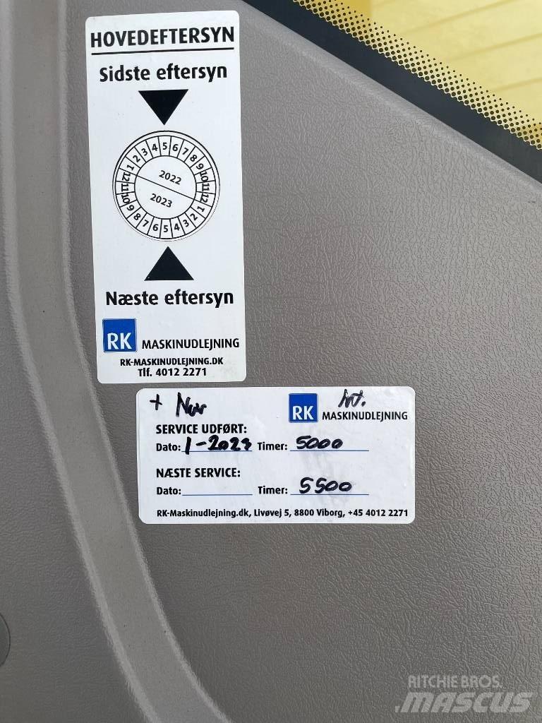 Volvo EC 250 E 大型油圧ショベル12t以上（パワーショベル・ユンボ）