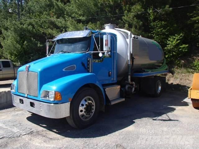 Kenworth T 300 コンバイン／バキュームトラック