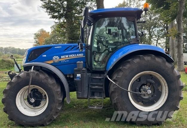 New Holland T7.270 トラクター