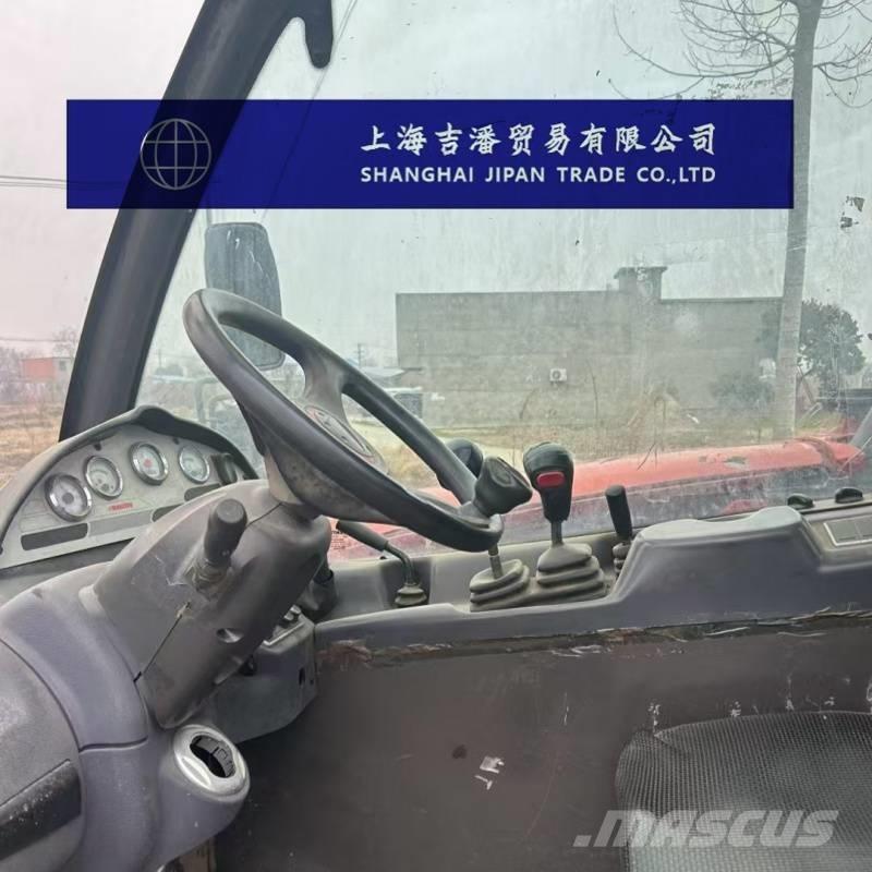 Manitou MT 732 テレスコーピックハンドラー