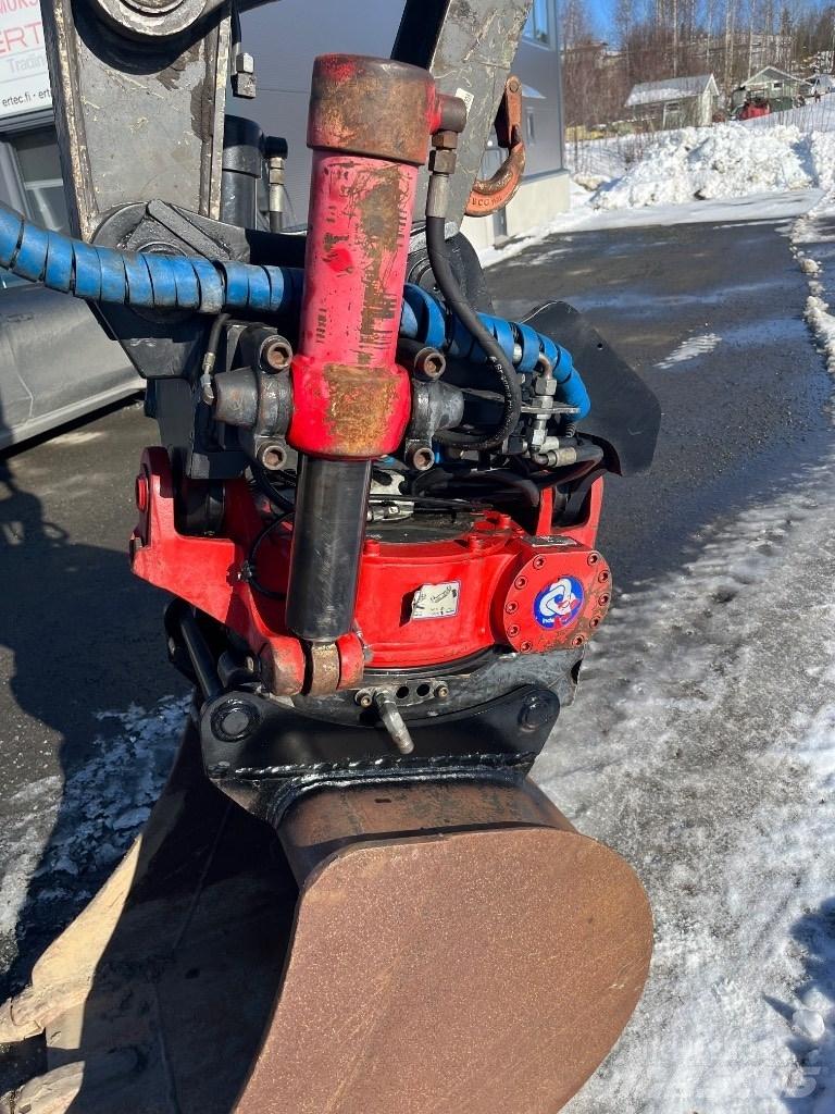 Volvo ECR 88 D 中型油圧ショベル 7ｔ-12ｔ（ユンボ・パワーショベル・バックホー）