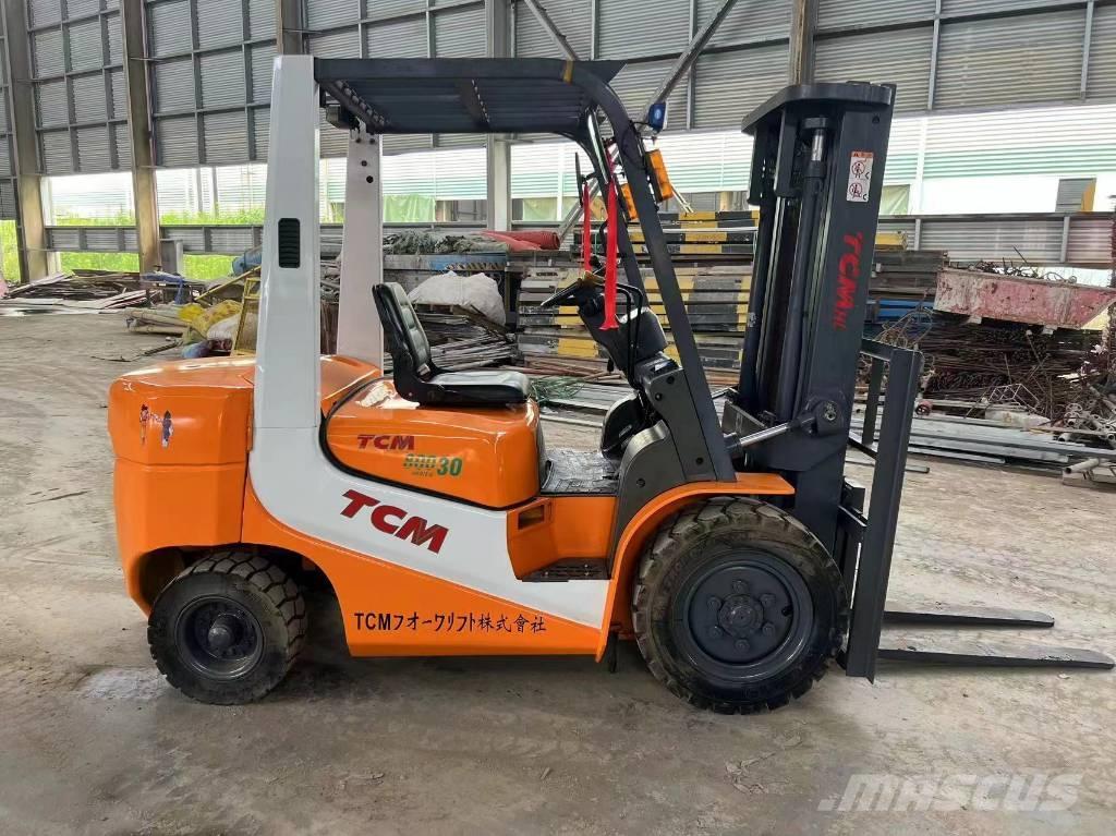 TCM FD 30 ディーゼル・軽油