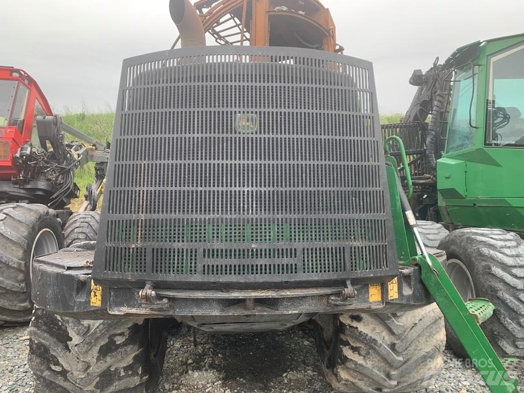John Deere 1110 E キャビン及び内装