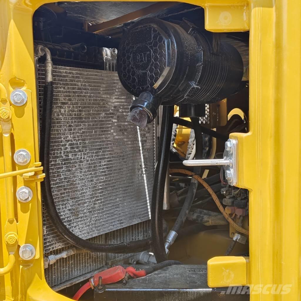 CAT 310 大型油圧ショベル12t以上（パワーショベル・ユンボ）