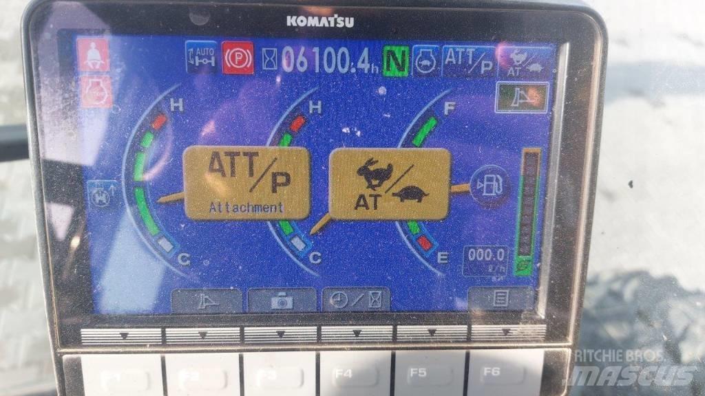 Komatsu PW 148-10 ホイール式油圧ショベル（パワーショベル・ユンボ・バックホー）