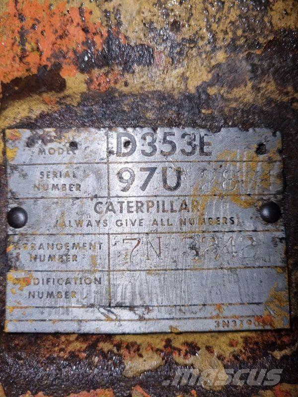 CAT D353E エンジン