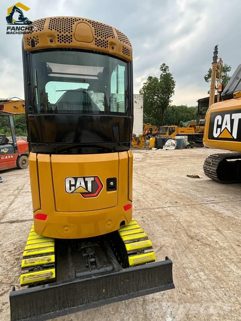CAT 302 ミニ油圧ショベル 7t以下（ミニユンボ・ミニディガー）