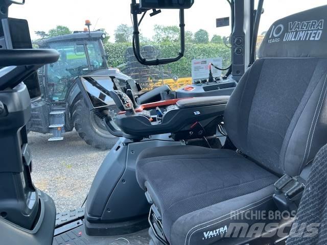 Valtra T 175 V トラクター