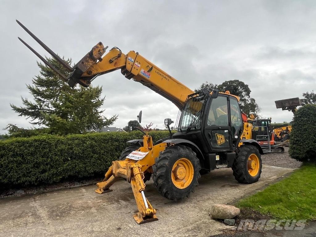 JCB 535-140 テレスコーピックハンドラー