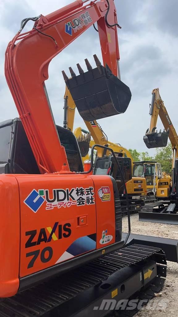 Hitachi ZX 70 ミニ油圧ショベル 7t以下（ミニユンボ・ミニディガー）