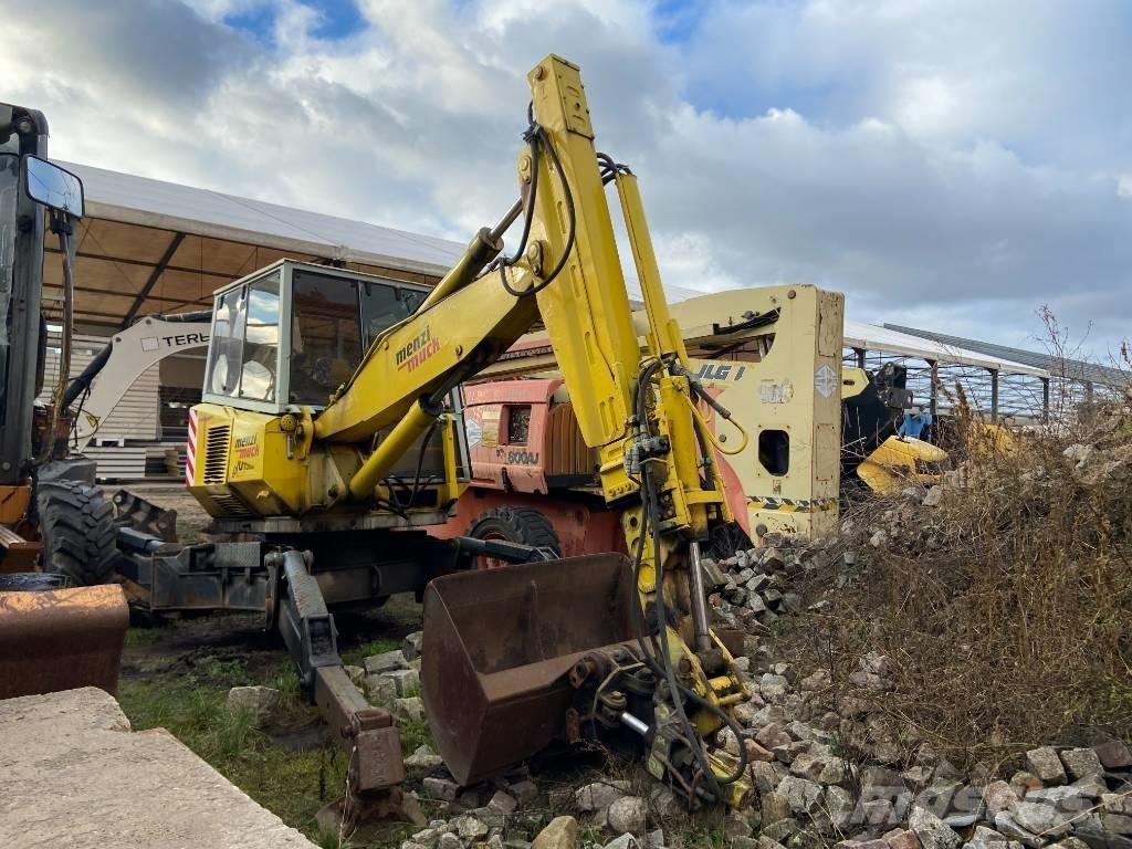 Menzi Muck 6000 T 特殊油圧ショベル