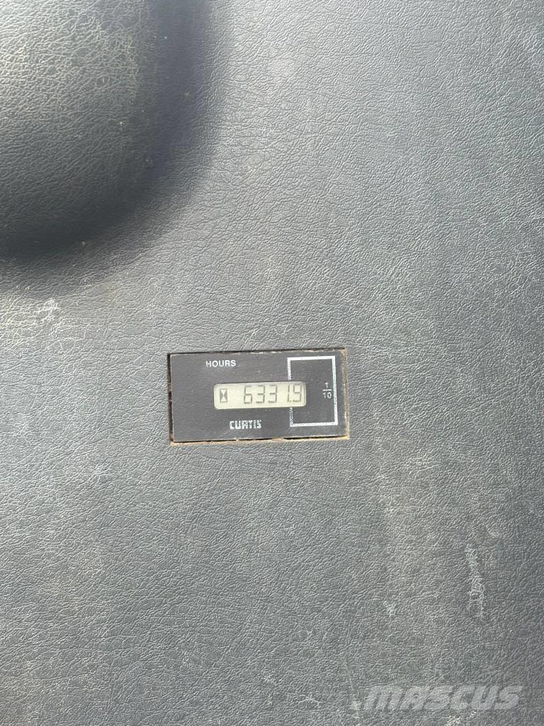 Hyundai HX 330 大型油圧ショベル12t以上（パワーショベル・ユンボ）