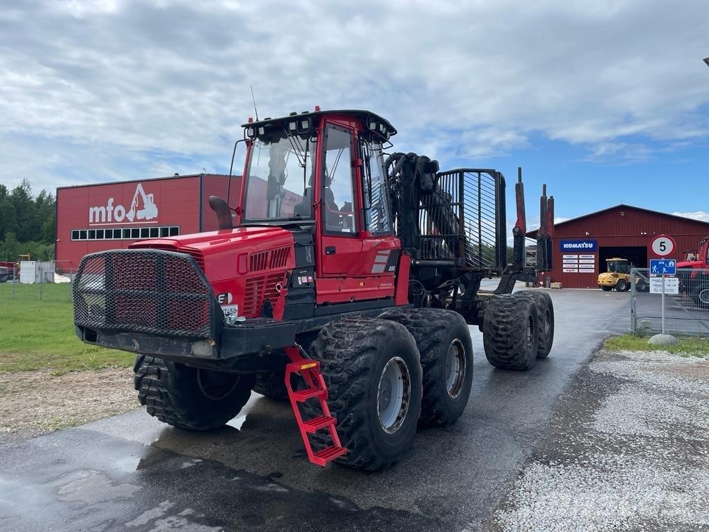 Komatsu 895 フォワーダー