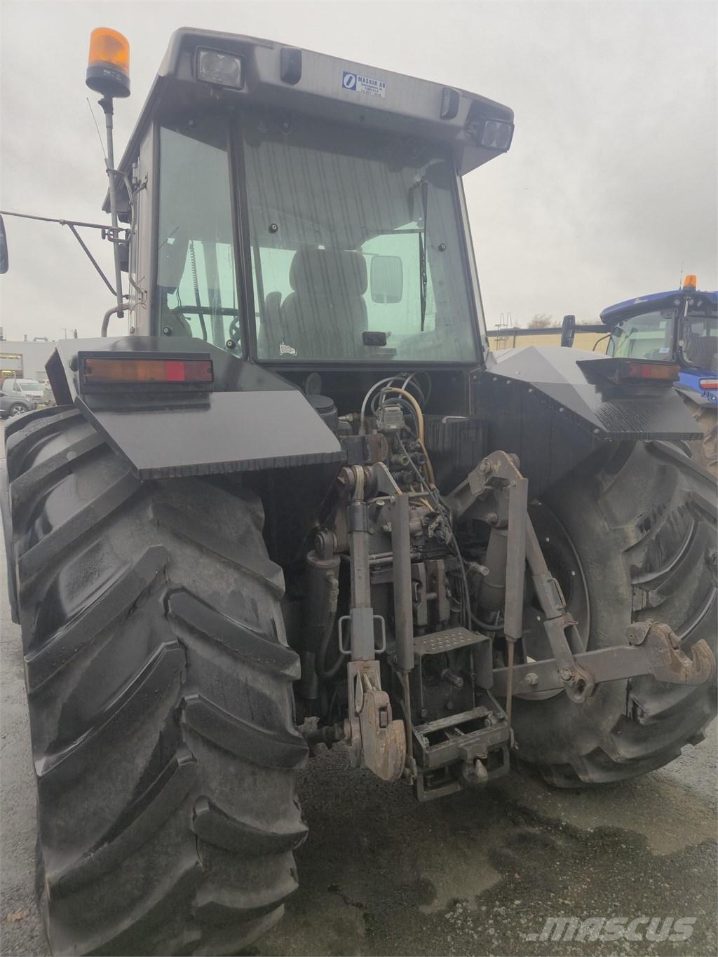 Massey Ferguson 3670 トラクター
