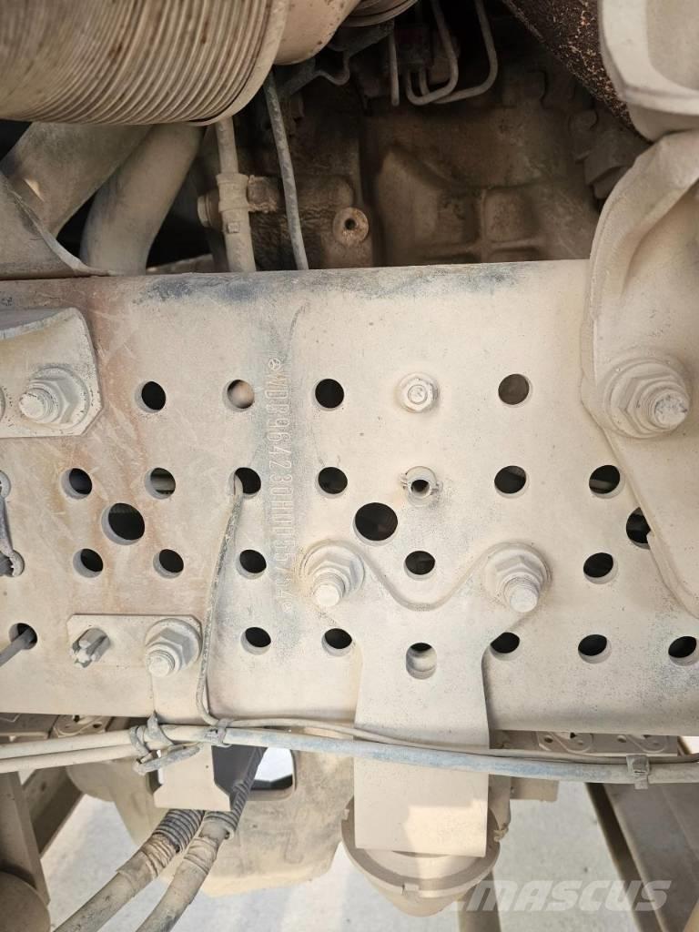 Mercedes-Benz 3951 サイト　ダンプ