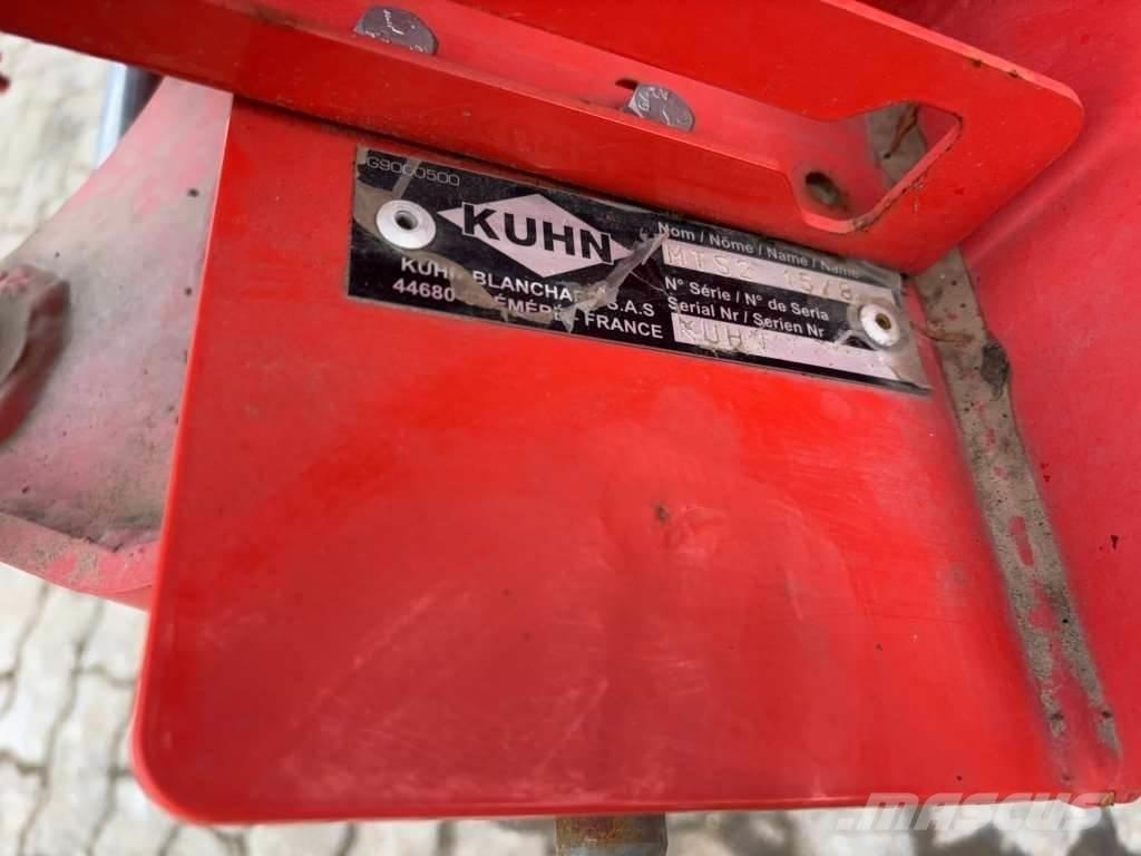 Kuhn Deltis 1302 牽引型スプレイヤー