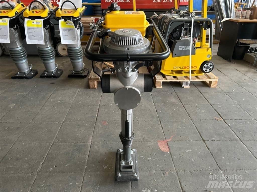 Wacker Neuson BS30 タンパ/転圧バイブレータ