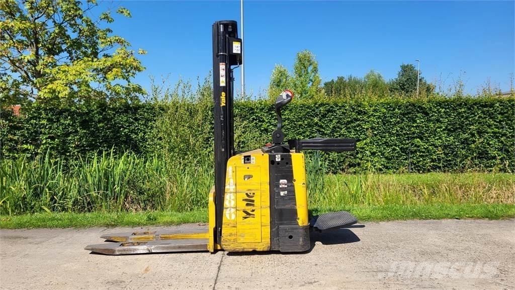 Yale MS15X 2017 自走式スタッカー